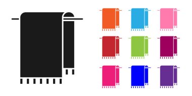 Beyaz arka planda izole edilmiş bir askı simgesinde Siyah Havlu. Banyo havlusu ikonu. Simgeleri renklendirin. Vektör İllüstrasyonu