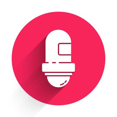 Beyaz terleme önleyici deodorant rulo ikonu uzun gölgeli izole edilmiş. Vücut hijyeni için kozmetik. Kırmızı daire düğmesi. Vektör İllüstrasyonu