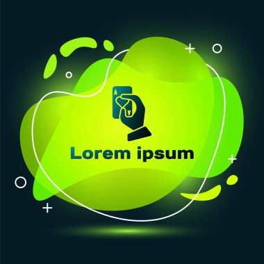Kara El 'in elinde siyah arkaplanda izole edilmiş iskambil simgesi var. Kumarhane oyun tasarımı. Sıvı şekilli soyut pankart. Vektör İllüstrasyonu