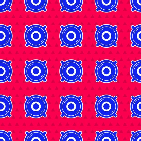 Blaues Stereo-Lautsprechersymbol isoliert nahtloses Muster auf rotem Hintergrund. Soundsystem-Lautsprecher. Musik-Ikone. Musikalische Säulenlautsprecher Bass-Ausstattung. Vektorillustration — Stockvektor