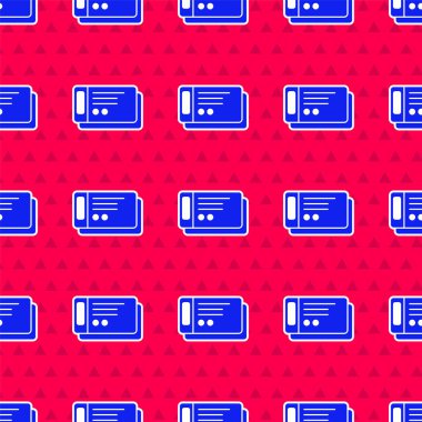 Mavi seyahat bileti ikonu kırmızı arka planda izole edilmiş. Tren, gemi, uçak, tramvay, otobüs. Seyahat servisi konsepti. Vektör İllüstrasyonu