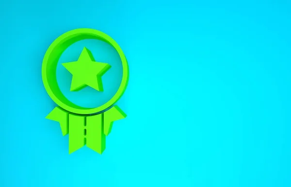 Зелена медаль з зіркою ізольована на синьому фоні. Знак переможця. Нагороджена медаллю. Концепція мінімалізму. 3D ілюстрація 3D рендеринга — стокове фото