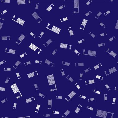 Beyaz Benzin İstasyonu ikonu mavi arka planda izole edilmiş pürüzsüz desen. Benzin ve petrol istasyonu inşaatı ile ilgili ulaşım hizmeti. Vektör İllüstrasyonu