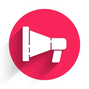 Uzun gölgeli beyaz megafon simgesi. Sözcü işareti. Kırmızı daire düğmesi. Vektör İllüstrasyonu