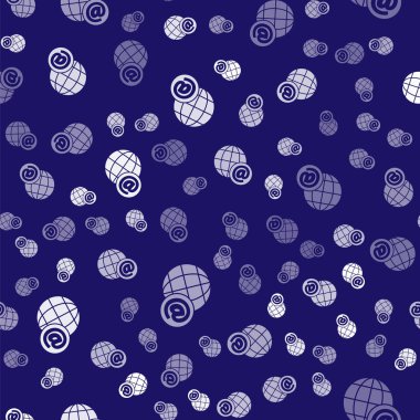 Posta ve e-posta ikonuna sahip Beyaz Dünya küresi mavi arkaplandaki kusursuz deseni izole etti. Zarf sembolü e-postası. E- posta kodu. Vektör İllüstrasyonu