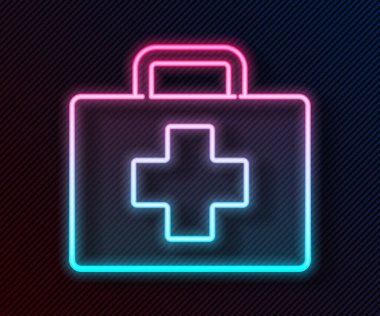 Parlayan neon hattı ilk yardım çantası simgesi siyah arkaplanda izole edildi. Haçlı sağlık kutusu. Acil durumlar için tıbbi ekipman. Sağlık sigortası konsepti. Vektör İllüstrasyonu