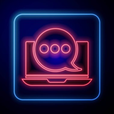 Mavi arkaplanda izole edilmiş dizüstü bilgisayardaki parlak neon mesajlar bildirimi. Smartphone sohbet mesajları konuşma baloncukları. Vektör İllüstrasyonu