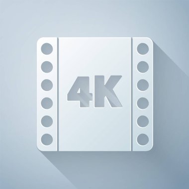 Kağıt kesimi 4K film, bant, çerçeve simgesi gri arka planda izole. Kağıt sanatı tarzı. Vektör İllüstrasyonu