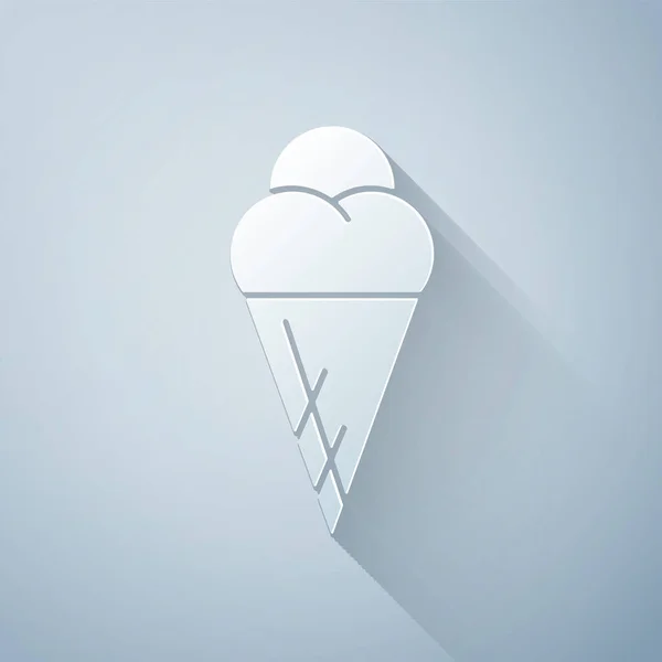 Папір розрізав Морозиво у значку вафельного конуса ізольовано на сірому фоні. Солодкий символ. Стиль паперового мистецтва. Векторна ілюстрація — стоковий вектор