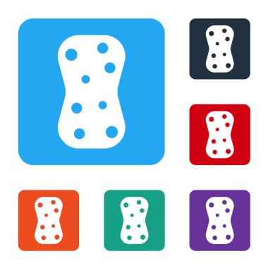 Beyaz arkaplanda baloncuk simgesi olan beyaz sünger. Bulaşık yıkamak için bir tutam Bast. Temizlik servisi logosu. Renkli kare düğmelerle simgeleri ayarla. Vektör İllüstrasyonu