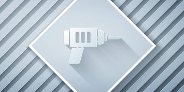 Kağıt kesiği elektrikli matkap simgesi gri arkaplanda izole edilmiş. Tamir aleti. Kağıt sanatı tarzı. Vektör İllüstrasyonu