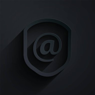 Kağıt kesiği Shield ve siyah arkaplanda izole edilmiş e-posta simgesi. Gardiyan. Güvenlik, güvenlik, koruma, gizlilik kavramı. Kağıt sanatı tarzı. Vektör İllüstrasyonu