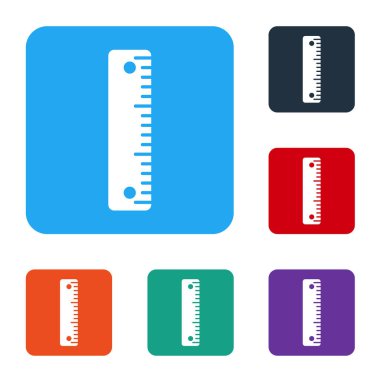Beyaz Cetvel simgesi beyaz arkaplanda izole edildi. Düz sembol. Renkli kare düğmelerle simgeleri ayarla. Vektör İllüstrasyonu