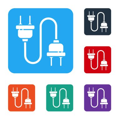 Beyaz Elektrik prizi simgesi beyaz arkaplanda izole edildi. Bağlantı kavramı ve elektriğin kesilmesi. Renkli kare düğmelerle simgeleri ayarla. Vektör İllüstrasyonu