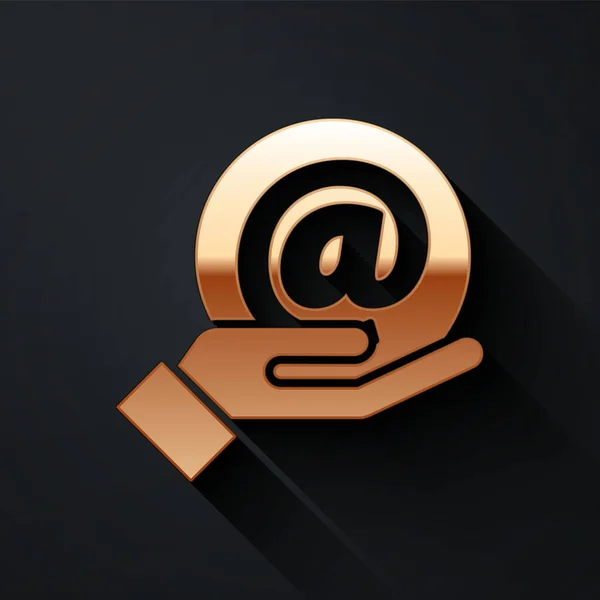Gold Mail和E Mail手头上的图标被隔离在黑色背景中 信封符号电子邮件 电子邮件信息签名 长影子风格 病媒图解 — 图库矢量图片