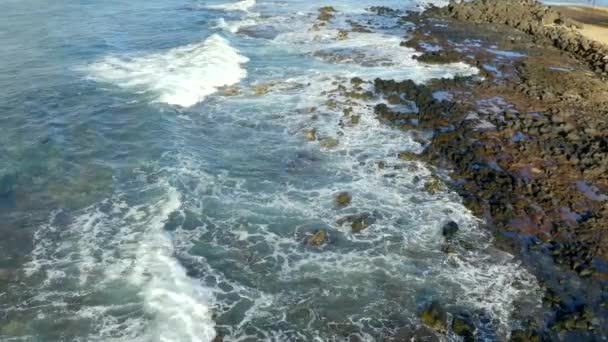 Drone Aéreo Vista Praia Poipu Costa Rochosa Koloa Hawaii — Vídeo de Stock