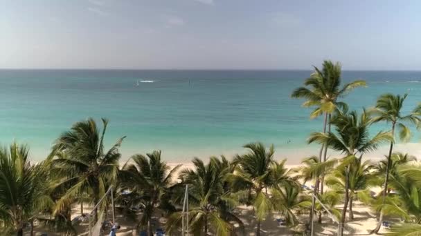 Sobrevoando Resort Tropical Praia Drone Aéreo Paisagem Oceano Aves — Vídeo de Stock