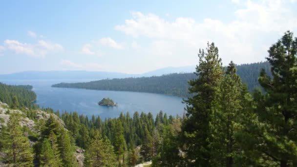 Isla Bahía Esmeralda Lago Tahoe Por Avión Tripulado Aéreo — Vídeos de Stock