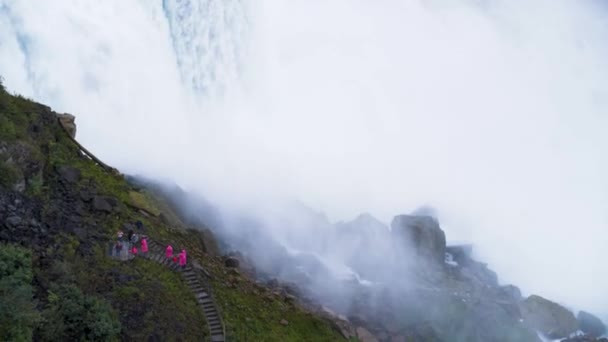 Wodospad Niagara Turyści Wodospad Poniżej Powietrza Kanada Nowy Jork — Wideo stockowe