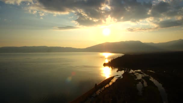 Puesta Sol Sobre Lago Tahoe Por Avión Tripulado Aéreo — Vídeo de stock