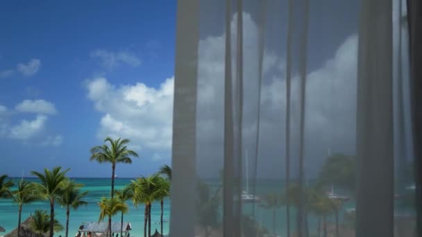 Tropischer Strand Resort Meerblick Mit Palmen Hotelbalkon — Stockvideo