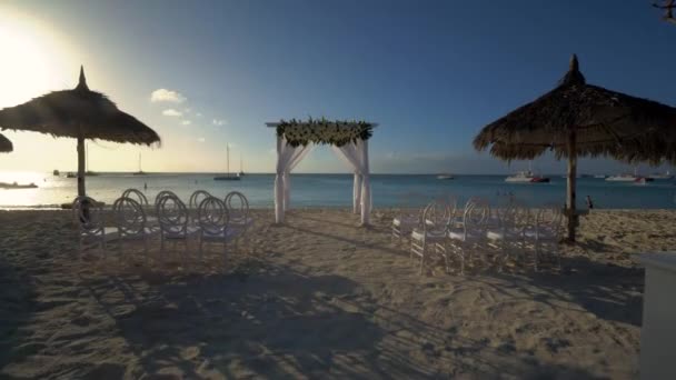 Boda Playa Tropical Ceremonia Altar Tienda Atardecer — Vídeo de stock