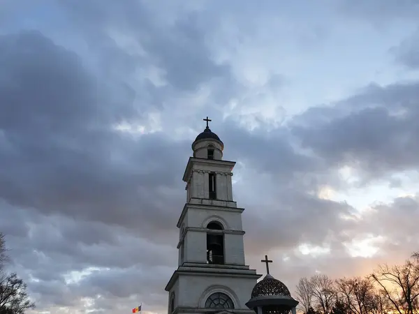 Himmel Der Stadt Glockenturm Bei Sonnenuntergang — Stockfoto
