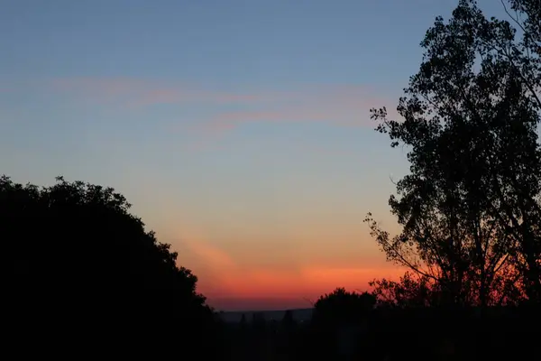 Sonnenuntergang Bewölkten Himmel Die Letzten Sommertage — Stockfoto