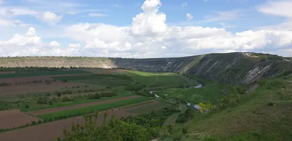 Вид Гору Влітку Хмарне Небо — стокове фото