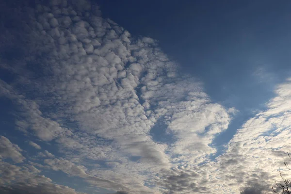 Indah Langit Berawan Saat Matahari Terbit Abu Abu Putih Terang — Stok Foto