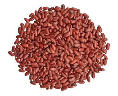 Beyaz arkaplanda kırmızı fasulye izole edildi