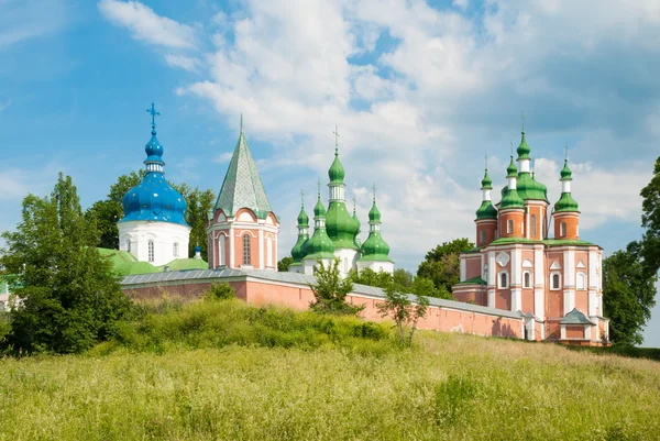 Convento Ortodoxo Gustyn. Ucrânia, região de Chernigov — Fotografia de Stock