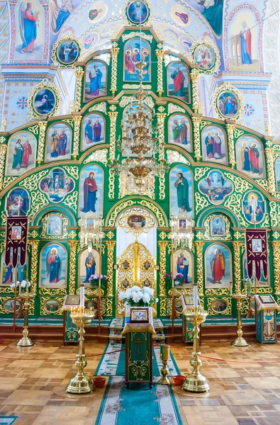 Ikonostas církve svaté Trojice kláštera Gustyn. Ukrajina, Černigovský kraj — Stock fotografie