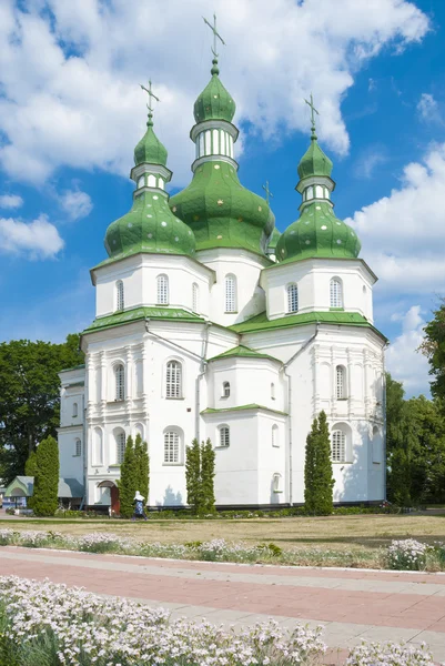 Catedral da Trindade (século XVII). Mosteiro de Gustynsky na região de Chernihiv. Ucrânia — Fotografia de Stock