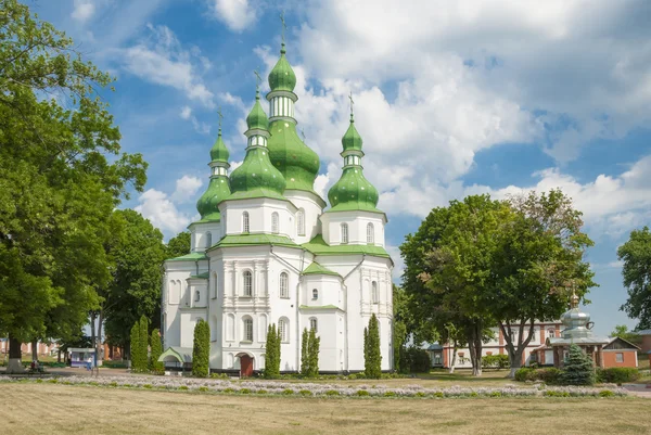 Catedral da Trindade (século XVII). Mosteiro de Gustynsky na região de Chernihiv. Ucrânia — Fotografia de Stock