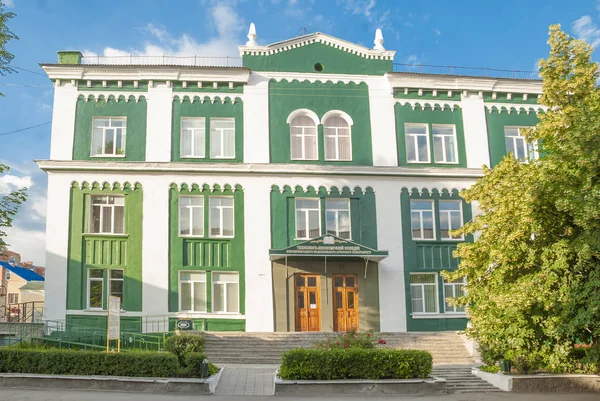 The former Choral Jewish Synagogue in the city of Belaja Tserkof — Stock Photo, Image