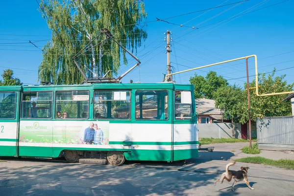 Tramwaju elektrycznego w mieście Konotop, regionu Sumy, Ukraina — Zdjęcie stockowe