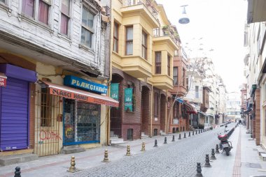 İstanbul,Türkiye -26 Şubat 2014:İstanbul'un Asya yakasında Ki İstanbul Kadıköy semtinde sokak