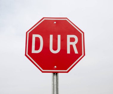 Türk dur yol işareti