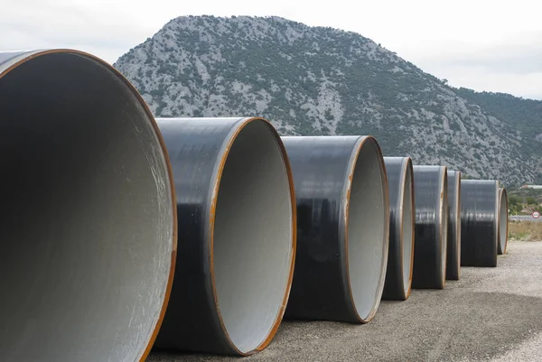 Büyük çaplı metal borular
