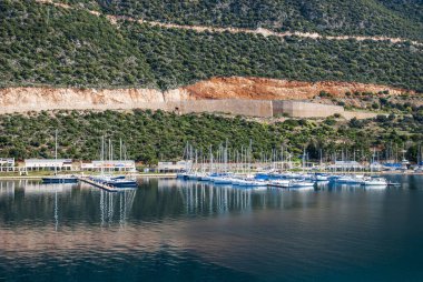  bağlantı noktası Kash Türkiye, Merkezi o Akdeniz sahil