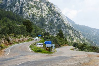 Dağ yolundan Akayaka Oren, Türkiye'nin güneyi