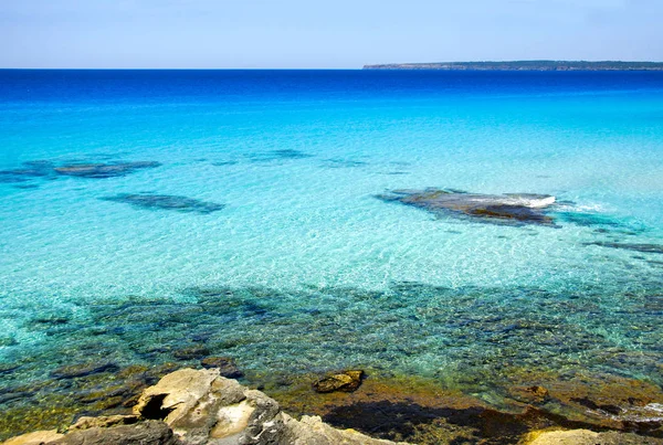 Фоментер Ибица Летом Чистая Вода Бирюзовый Аквамарин Средиземноморский Морской Пляж — стоковое фото