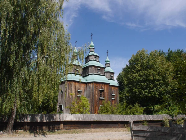 Igreja Ortodoxa Ucraniana Arquitetura Rural Típica Verão Paisagem Livre Vila — Fotografia de Stock