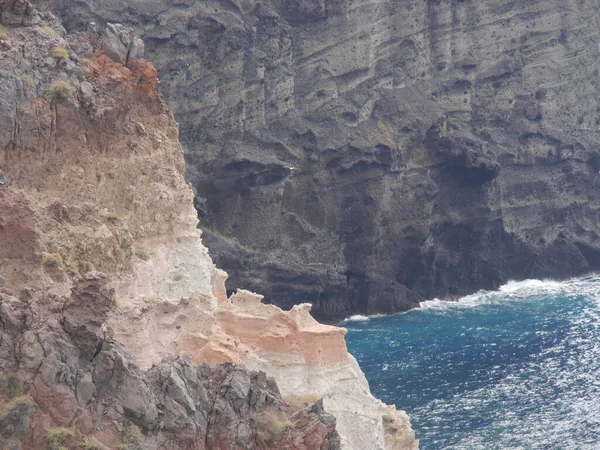 カルデラ 地中海 フィラ市の景色アクロティリ灯台 サントリーニ島ギリシャ — ストック写真