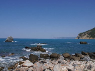 Denizi, dağları, kayaları, plajları, adaları ve Yunanistan 'ın.