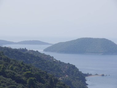 Denizi, dağları, kayaları, plajları, adaları ve Yunanistan 'ın.