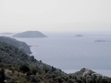 Denizi, dağları, kayaları, plajları, adaları ve Yunanistan 'ın.