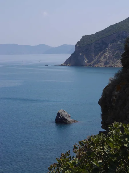 Vista Mar Montanhas Rochas Praias Ilhas Céu Ilha Skopelos Grécia — Fotografia de Stock
