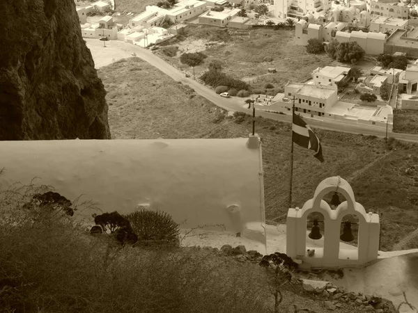 Iglesia Ortodoxa Panagia Katefiani Montaña Mesa Vouno Isla Santorini Grecia — Foto de Stock